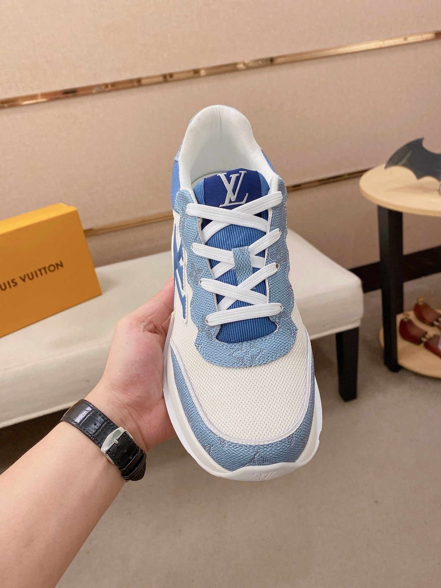 sneaker l.v trainer 2026