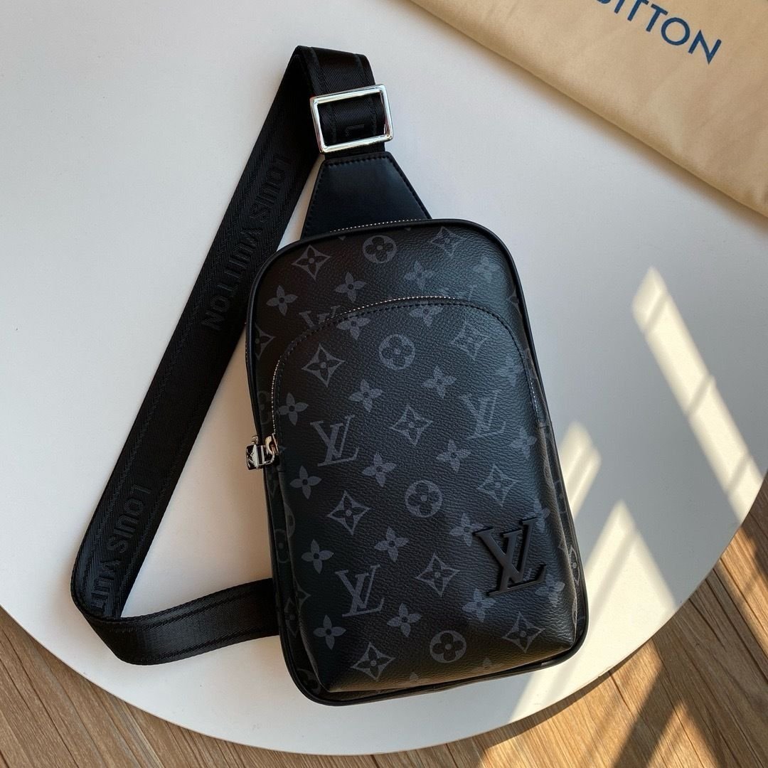 louis*vuiton clutch - Image 3