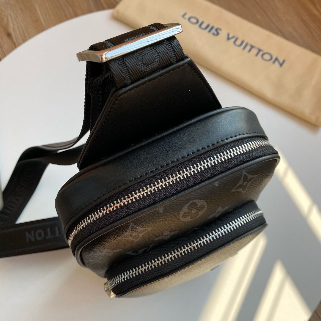louis*vuiton clutch - Image 7