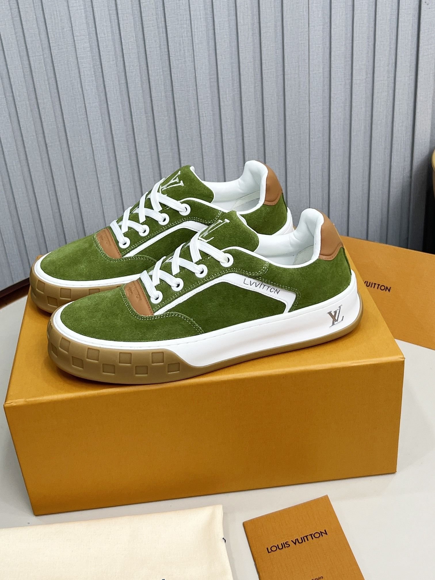 sneaker l.v trainer 2026