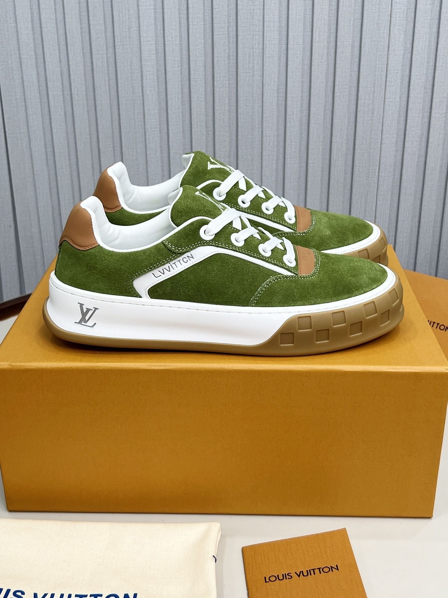 sneaker l.v trainer 2026